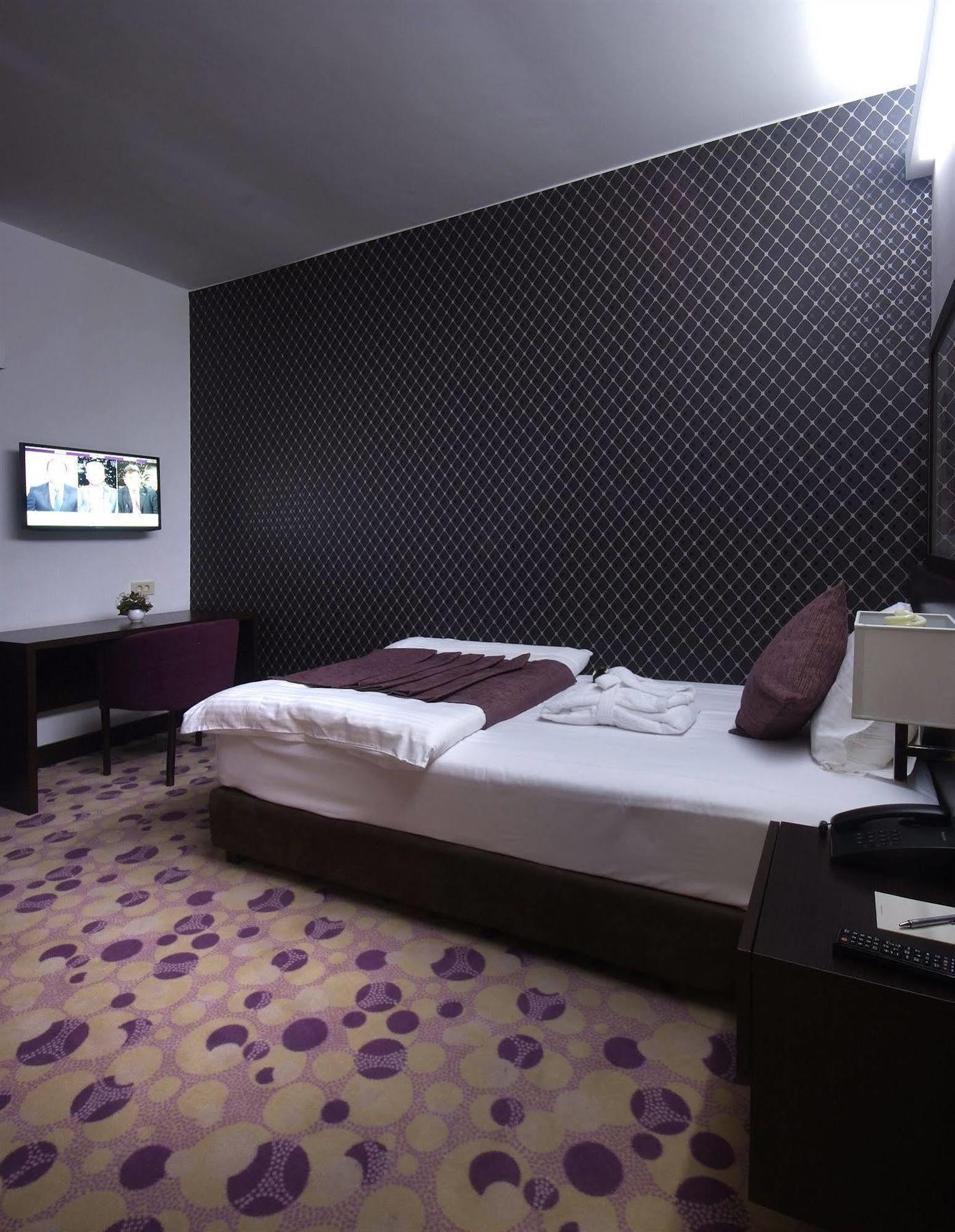Hotel Park Doboj Exterior photo